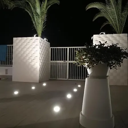 Apartment San Lorenzo Beachfront Con Veranda Vista Mare 5 Posti