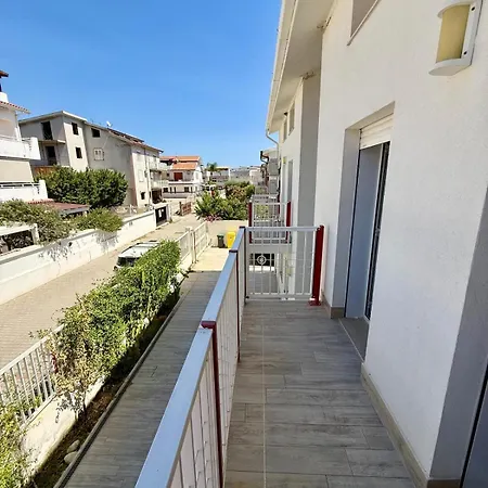 San Lorenzo Beachfront Con Veranda Vista Mare 5 Posti